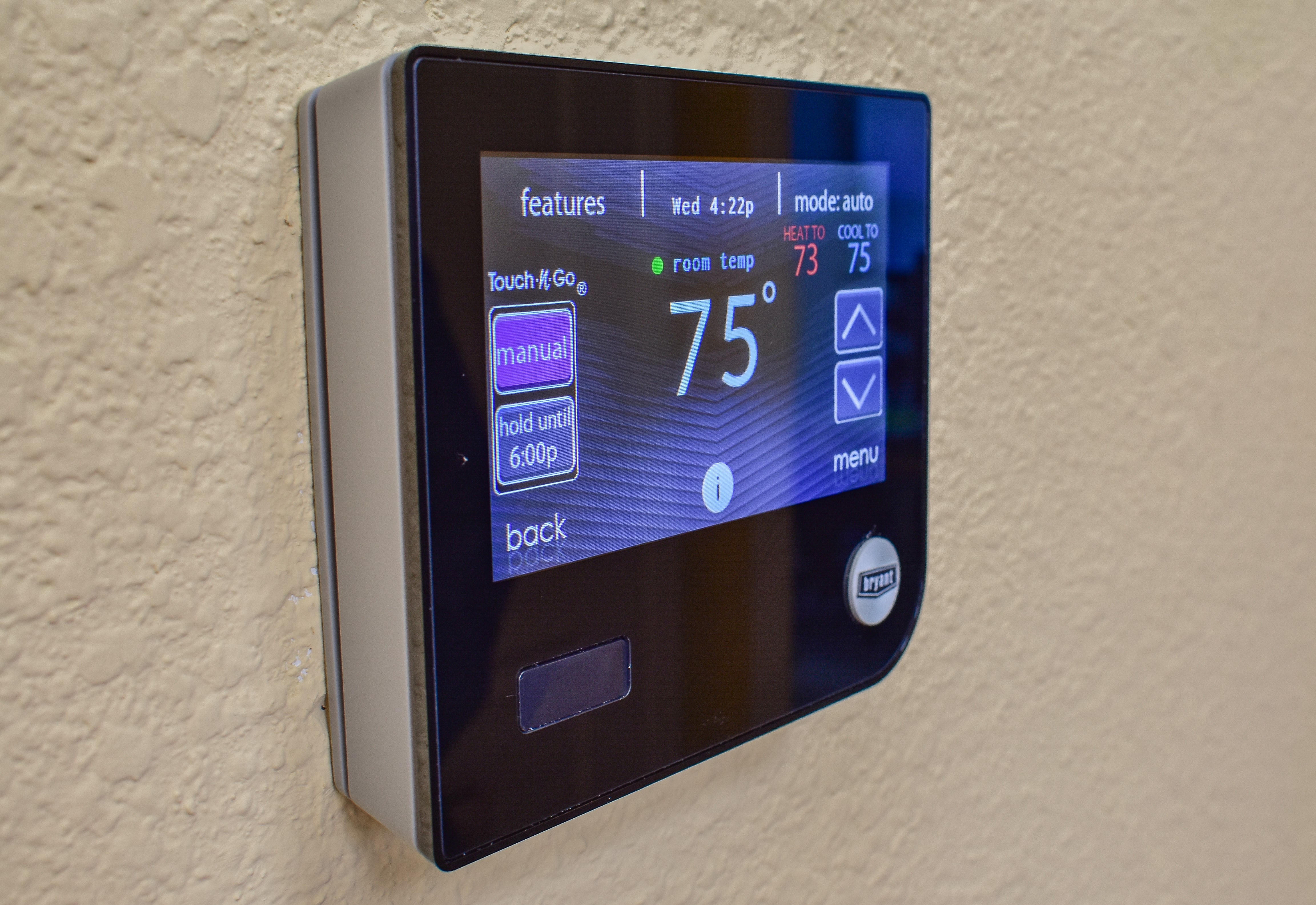 image of a smart thermostat
